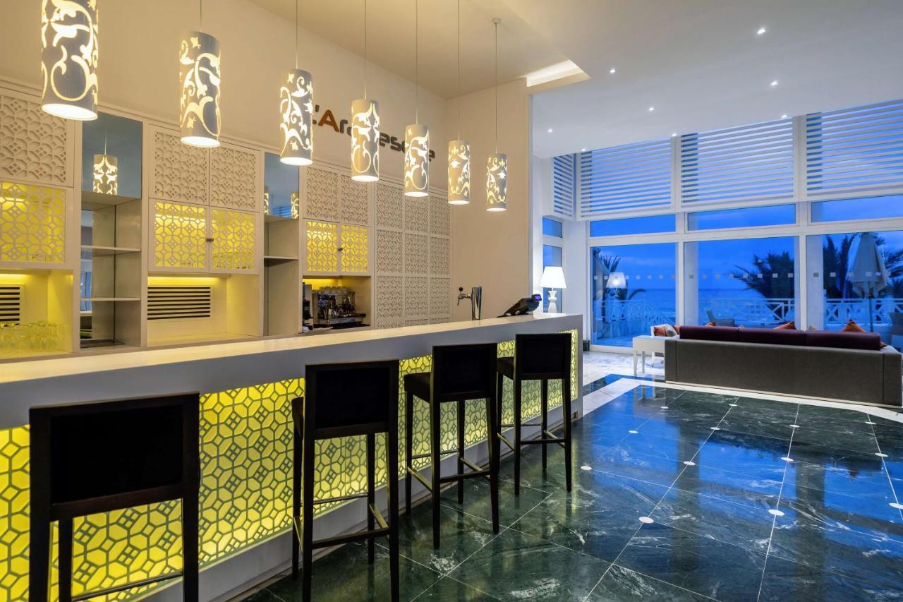 Radisson Blu Resort & Thalasso Hammamet Eksteriør billede The bar at the 101 Sky Lounge
