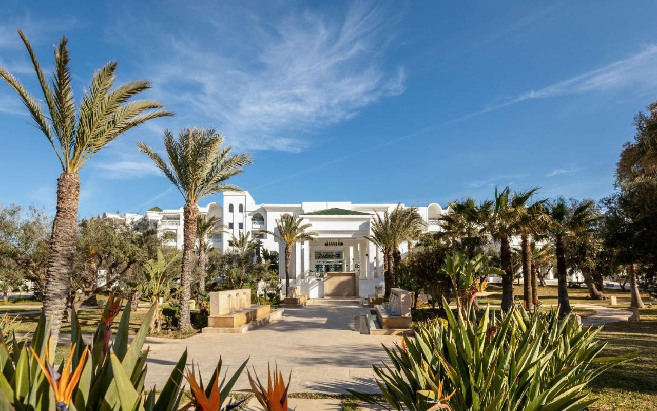 Radisson Blu Resort & Thalasso Hammamet Eksteriør billede The main entrance of the hotel