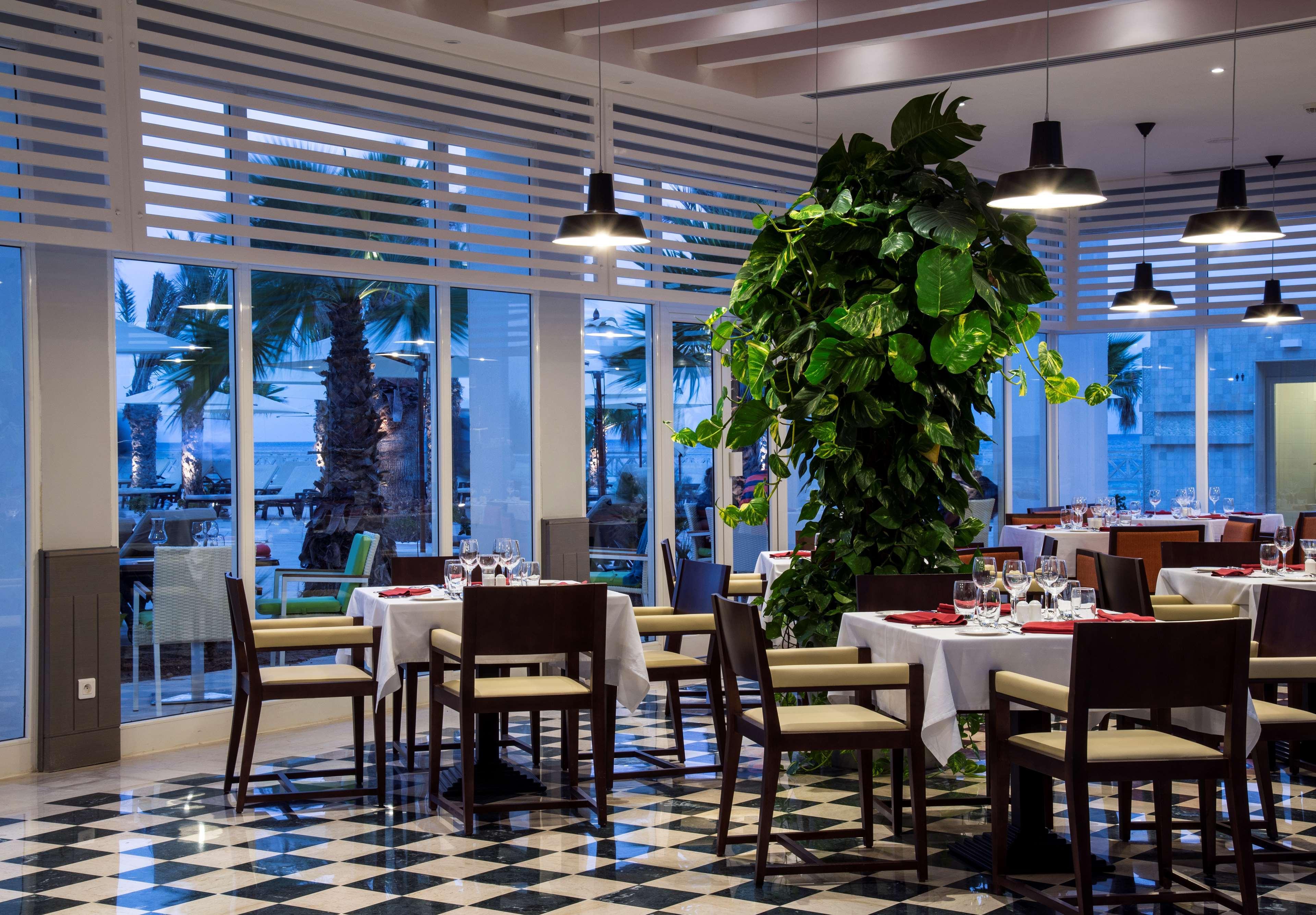 Radisson Blu Resort & Thalasso Hammamet Eksteriør billede The restaurant
